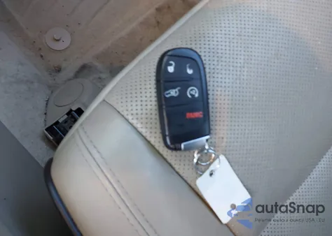 2017 Jeep Grand Cherokee Overland 4X4 from USA, damaged, VIN 1C4RJFCG9HC607704